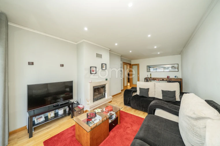 Apartamento T2 para Venda em Ferreiros e Gondizalves Foto 16