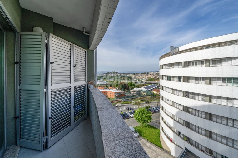 Apartamento T2 para Venda em Ferreiros e Gondizalves Foto 27