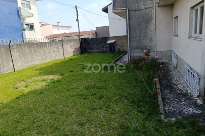 Prédio para Venda em Barcelos, V.Boa, V.Frescainha