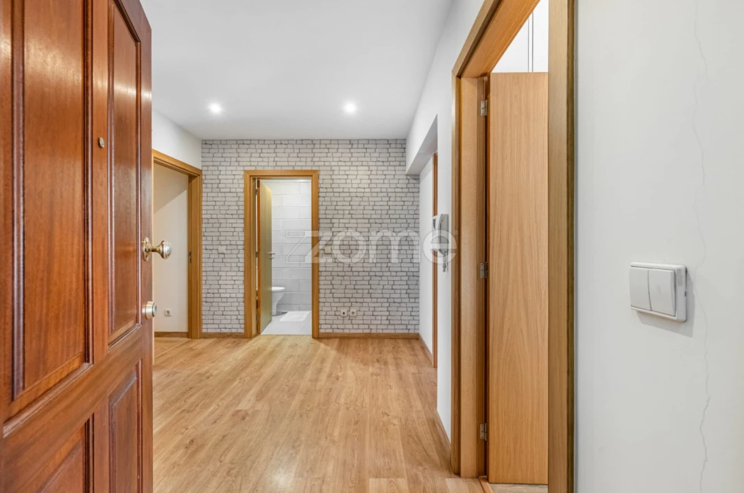 Apartamento T2 para Arrendamento em Bonfim Foto 6