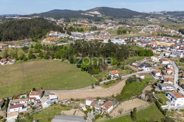 Moradia T2 para Venda em Aveleda Foto 3