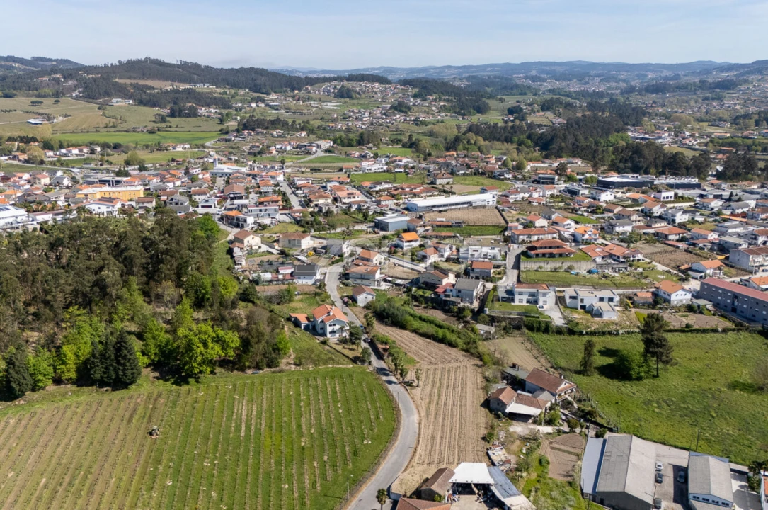 Moradia T2 para Venda em Aveleda Foto 8