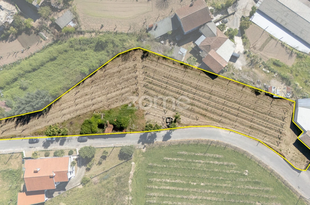Moradia T2 para Venda em Aveleda Foto 5