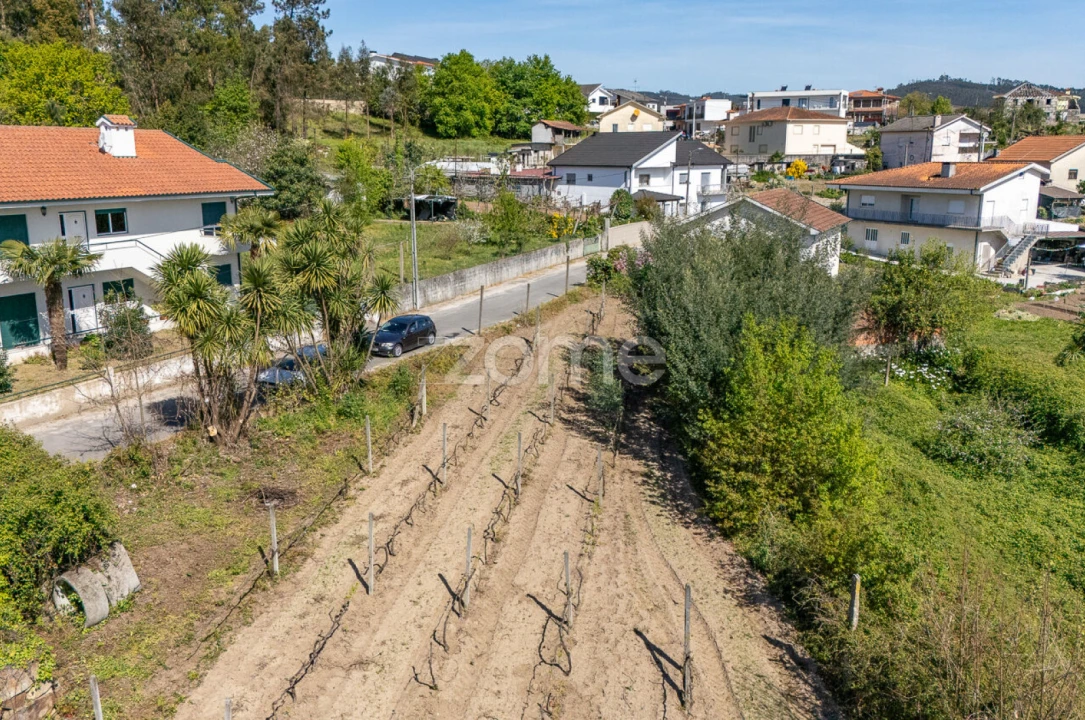 Moradia T2 para Venda em Aveleda Foto 6