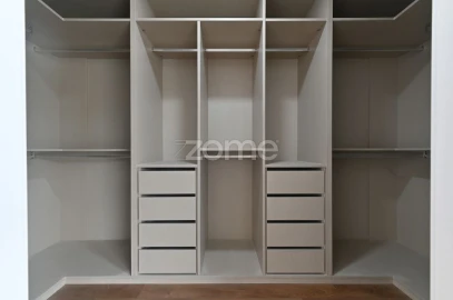 Moradia T4 para Venda em São Domingos de Rana