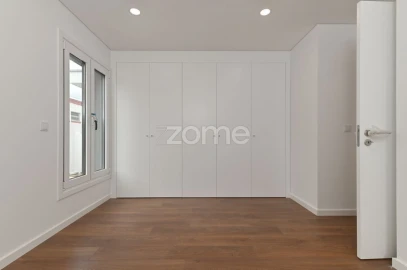 Moradia T4 para Venda em São Domingos de Rana