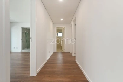 Moradia T4 para Venda em São Domingos de Rana