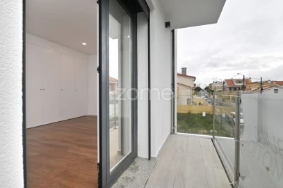 Moradia T4 para Venda em São Domingos de Rana