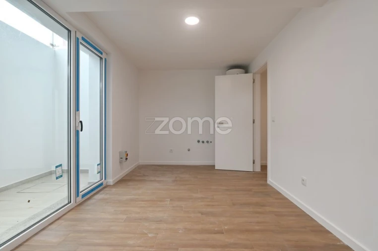 Moradia T4 para Venda em São Domingos de Rana Foto 26