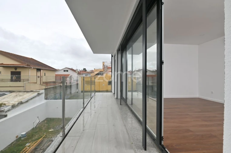 Moradia T4 para Venda em São Domingos de Rana Foto 14