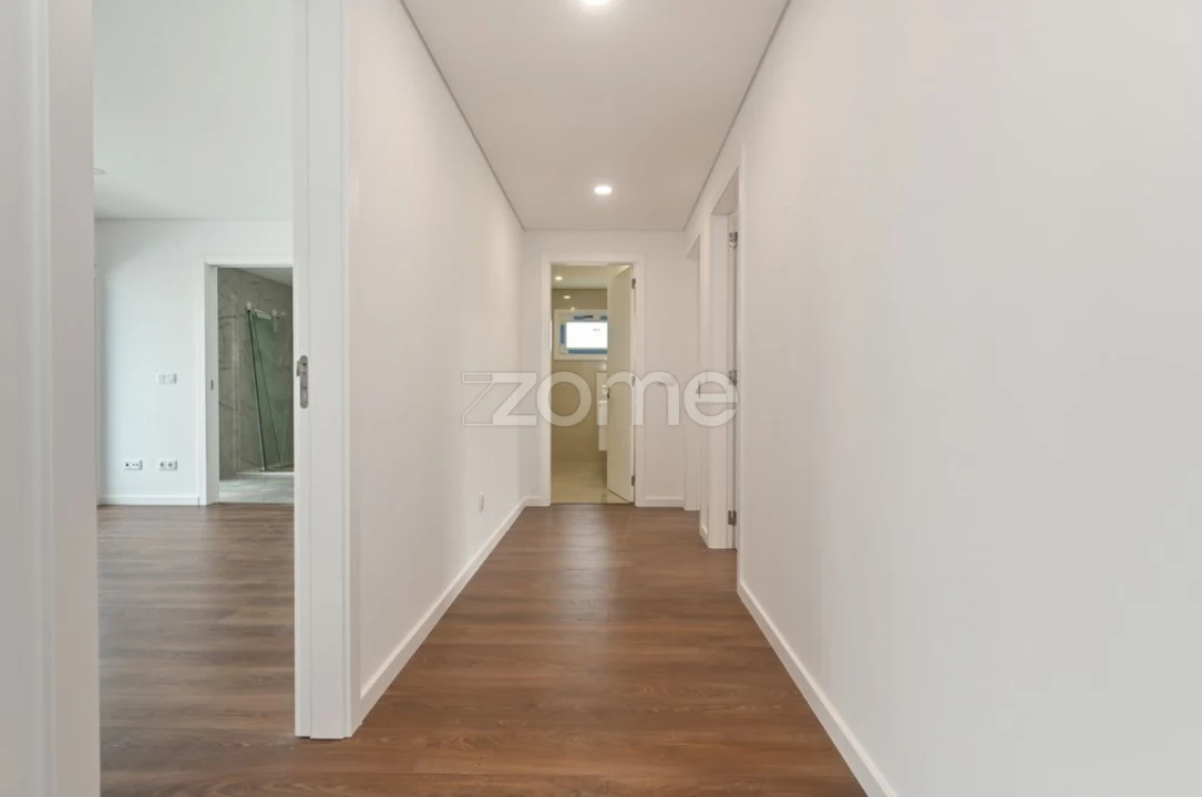 Moradia T4 para Venda em São Domingos de Rana Foto 7