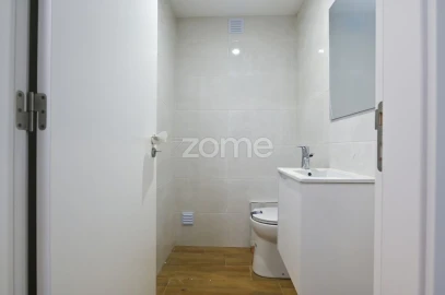 Moradia T4 para Venda em São Domingos de Rana