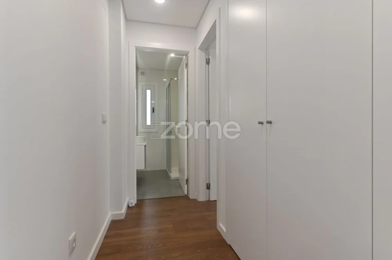 Moradia T4 para Venda em São Domingos de Rana Foto 12