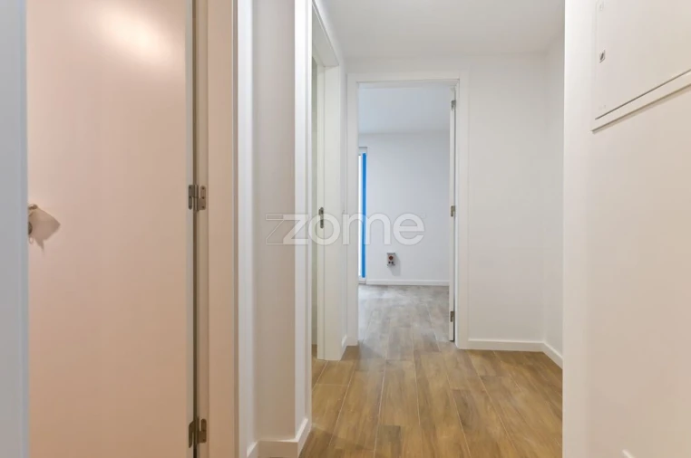 Moradia T4 para Venda em São Domingos de Rana Foto 17