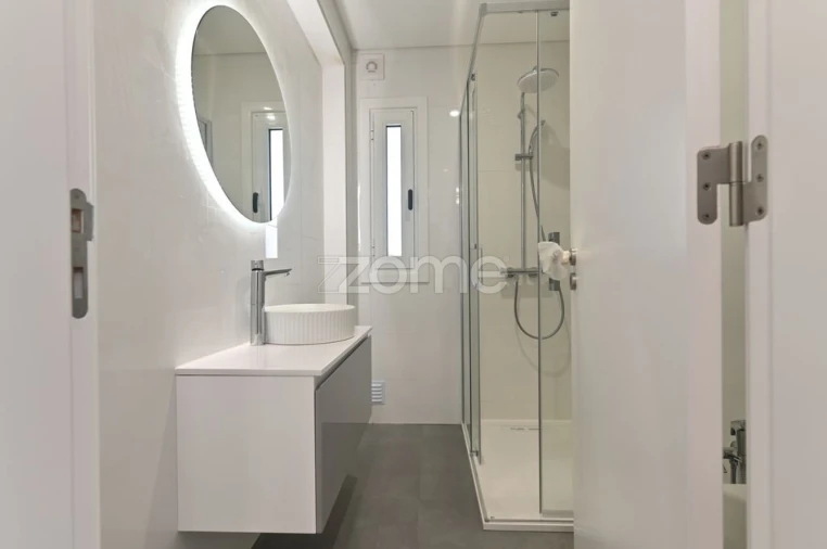 Moradia T4 para Venda em São Domingos de Rana Foto 15