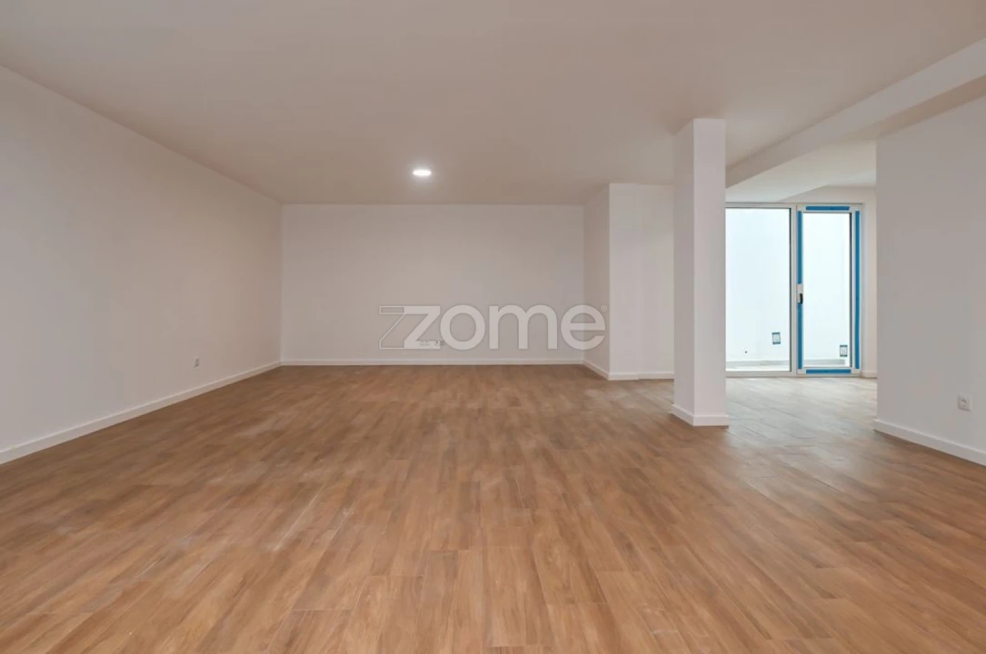 Moradia T4 para Venda em São Domingos de Rana Foto 30