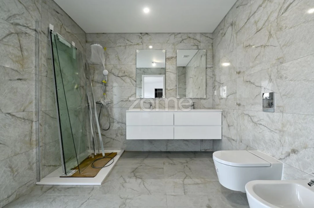 Moradia T4 para Venda em São Domingos de Rana Foto 20