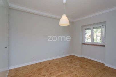 Apartamento T2 para Arrendamento em Cascais e Estoril