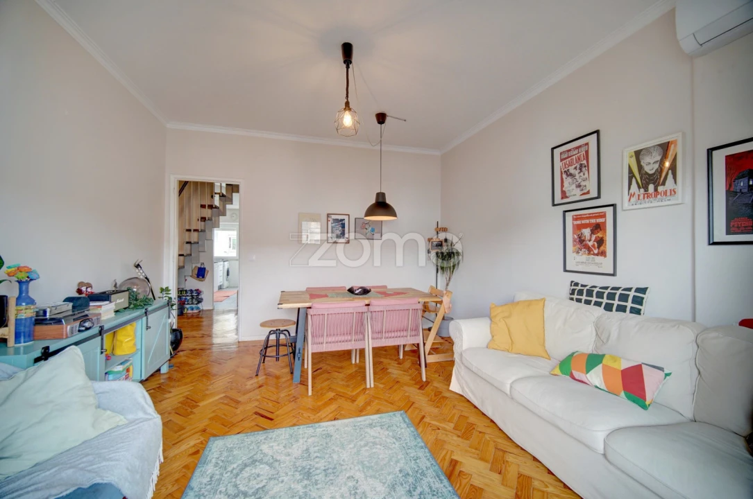 Apartamento T3 para Venda em Odivelas Foto 1