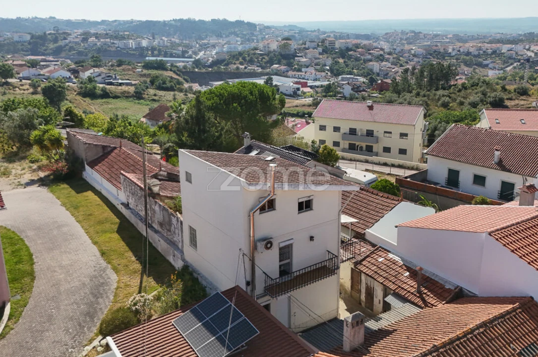 Moradia T5 para Venda em Santa Clara e Castelo Viegas Foto 3