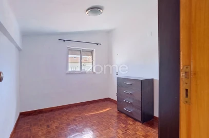 Moradia T5 para Venda em Santa Clara e Castelo Viegas