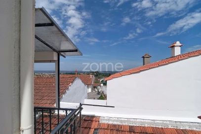 Moradia T5 para Venda em Santa Clara e Castelo Viegas