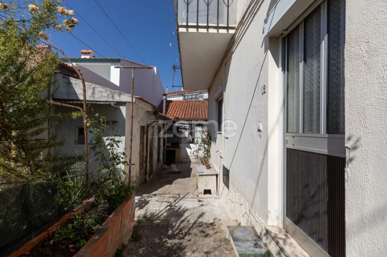 Moradia T5 para Venda em Santa Clara e Castelo Viegas Foto 9