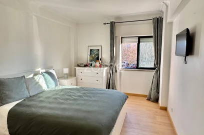 Apartamento T2 para Arrendamento em Almada, Cova da Piedade, Pragal e Cacilhas