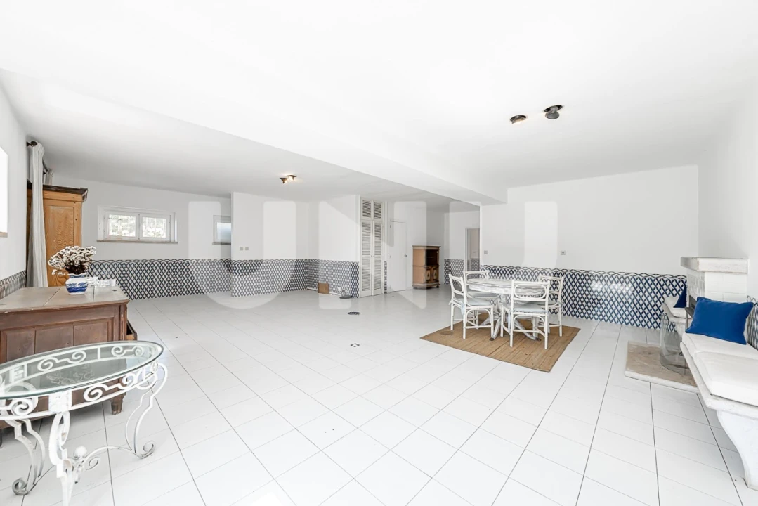 Quinta T6 para Venda em Colares Foto 12