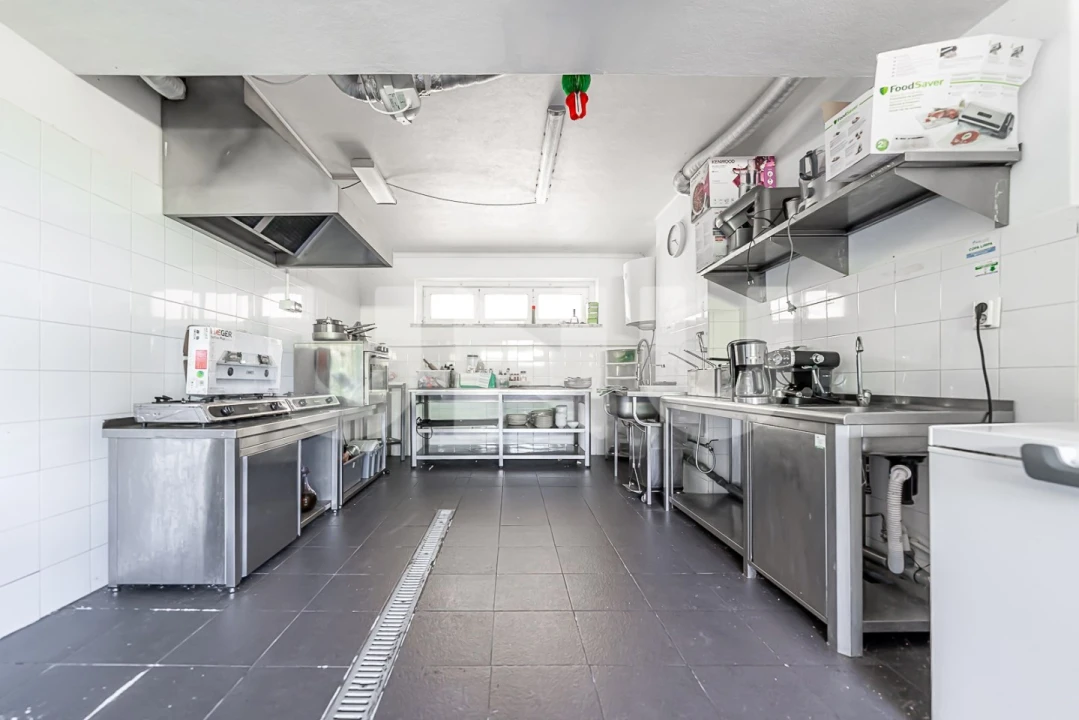 Quinta T6 para Venda em Colares Foto 32