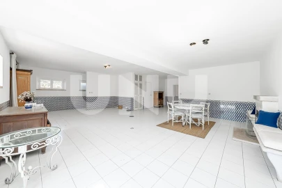 Quinta T6 para Venda em Colares