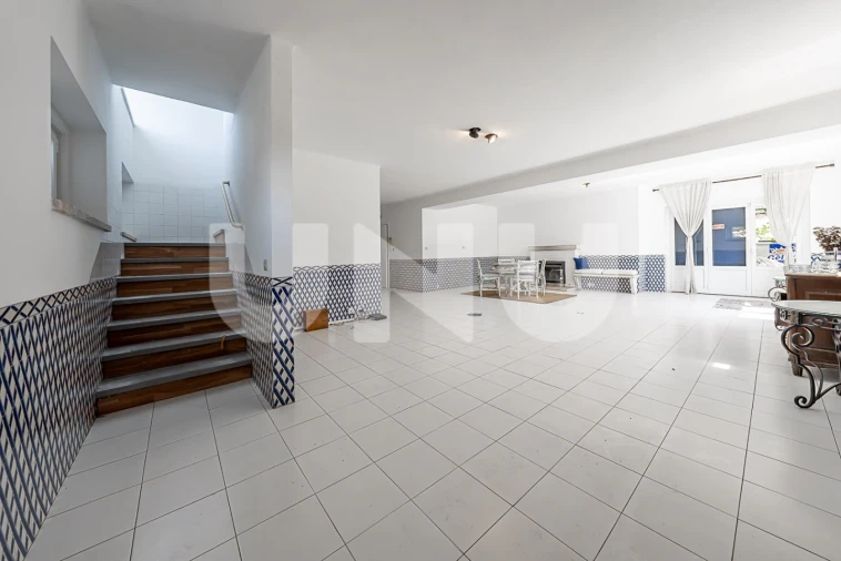 Quinta T6 para Venda em Colares Foto 13