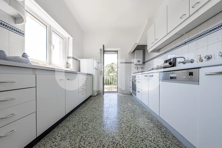 Quinta T6 para Venda em Colares Foto 14