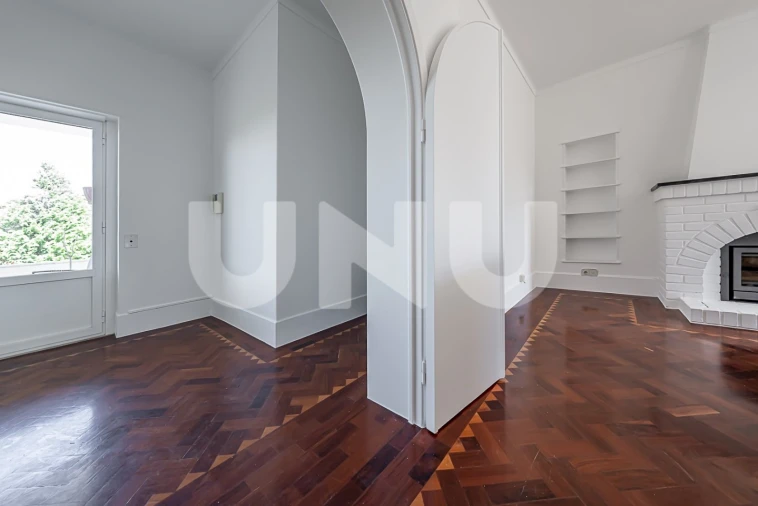 Quinta T6 para Venda em Colares Foto 18