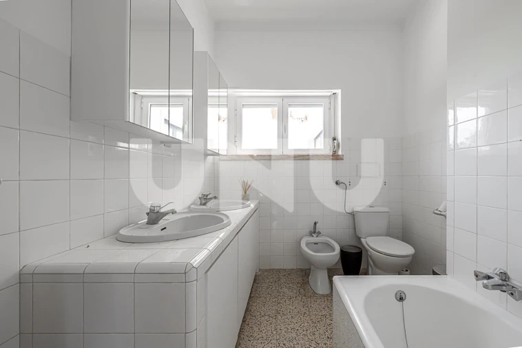 Quinta T6 para Venda em Colares Foto 27