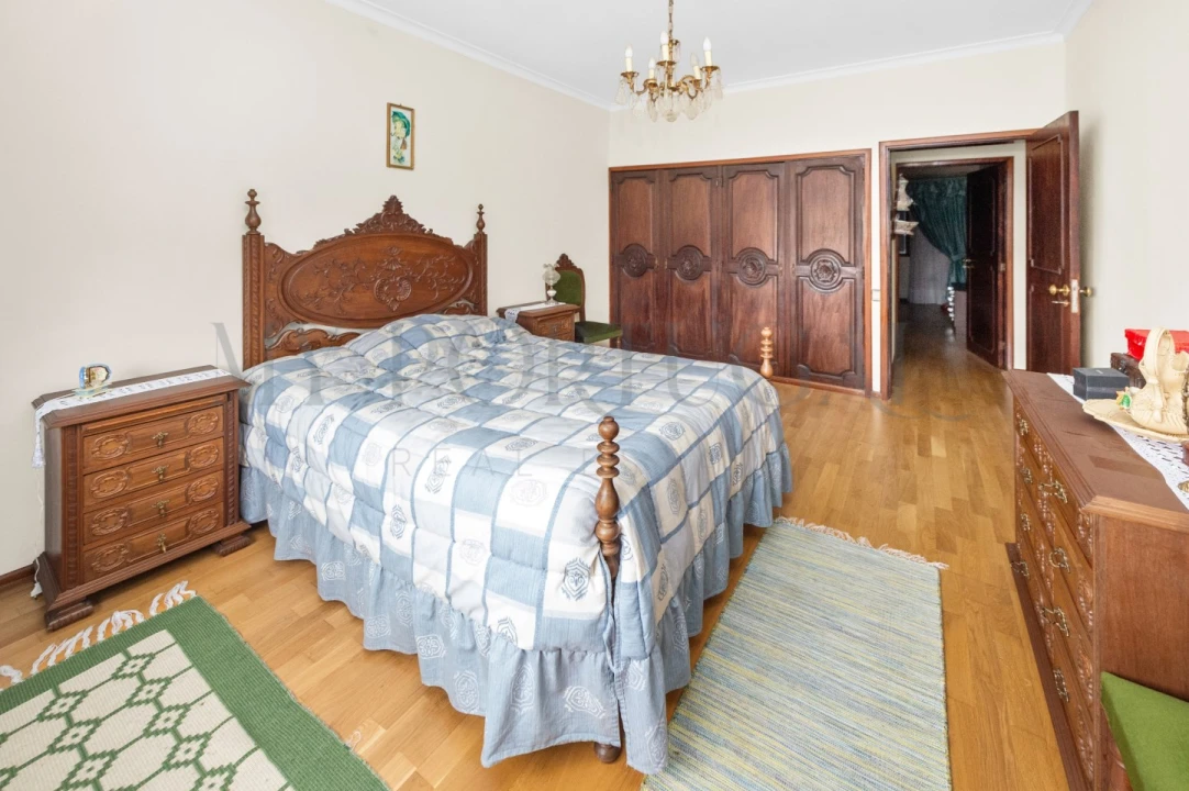 Moradia T4 para Venda em Custoias Foto 10