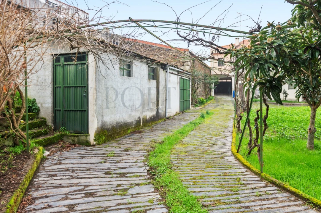 Moradia T4 para Venda em Custoias Foto 1