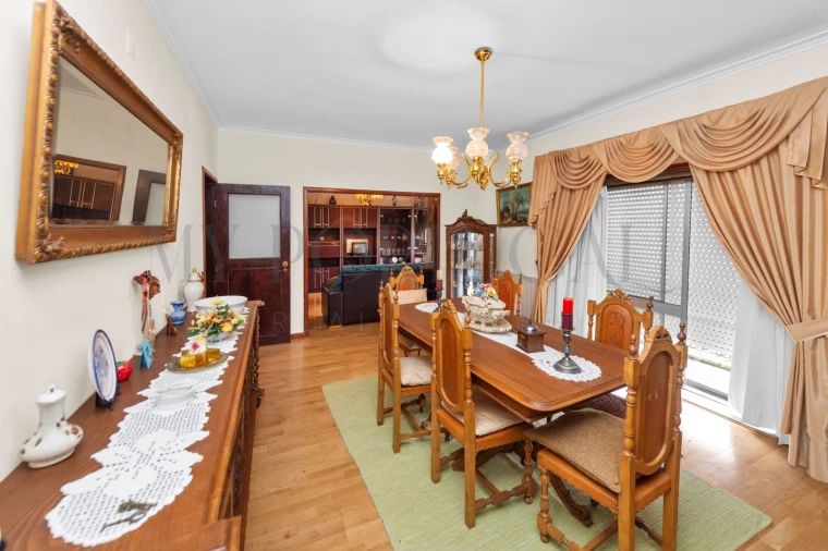 Moradia T4 para Venda em Custoias Foto 6