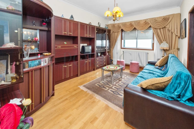 Moradia T4 para Venda em Custoias Foto 13