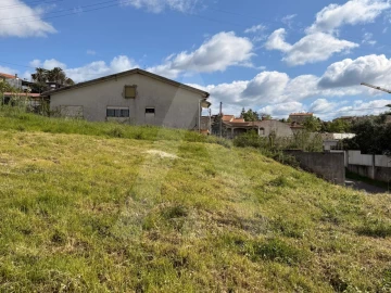 Terreno para Venda em Barrô e Aguada de Baixo