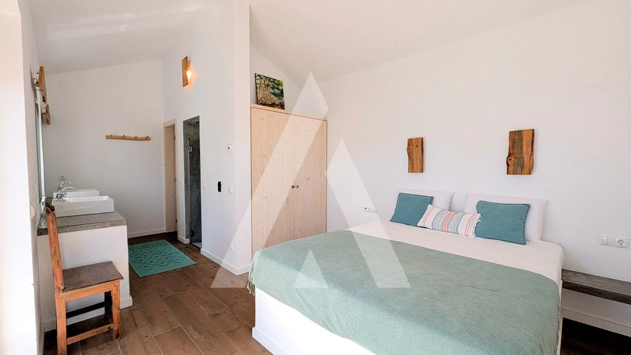 Moradia T5 para Venda em Santa Maria do Castelo e Santiago e Santa Susana Foto 19