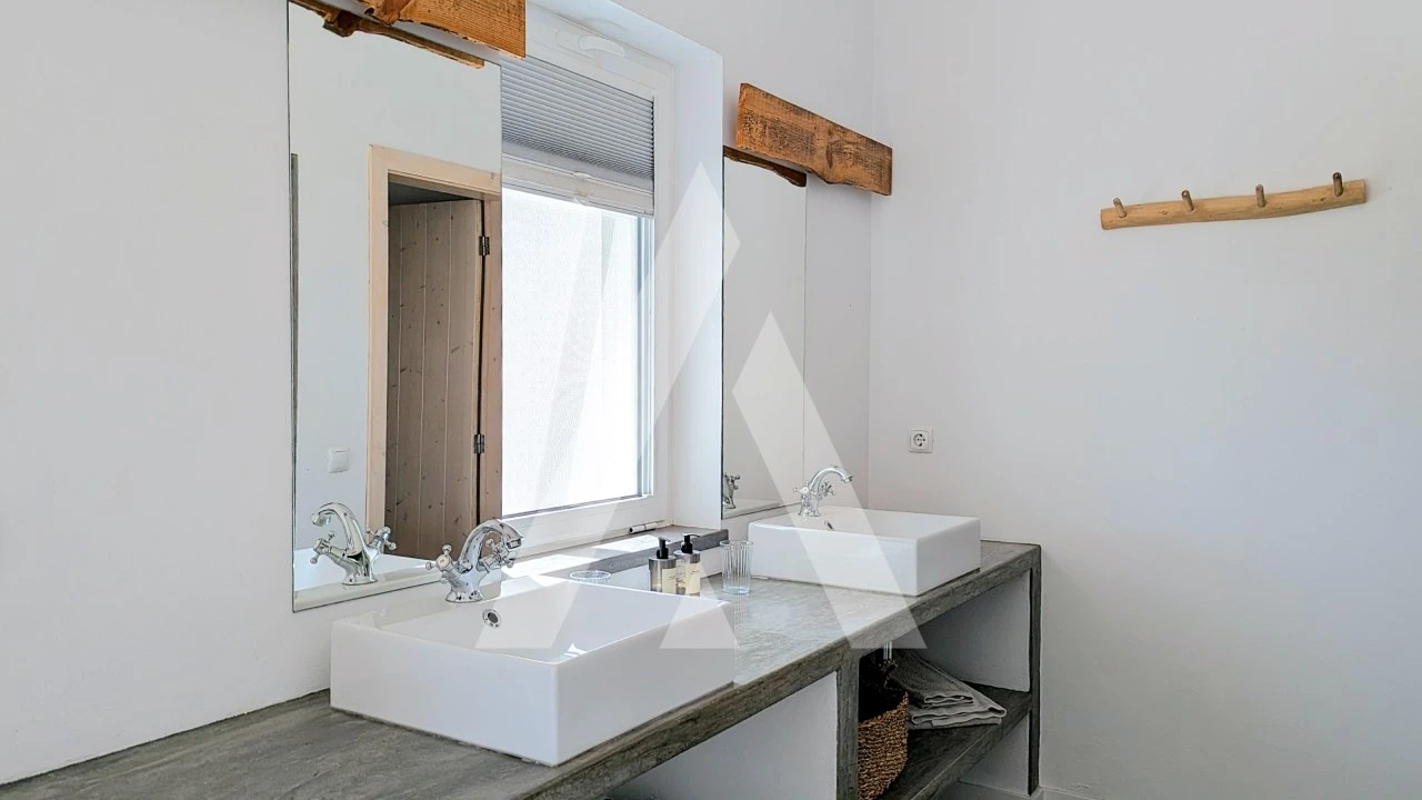 Moradia T5 para Venda em Santa Maria do Castelo e Santiago e Santa Susana Foto 20