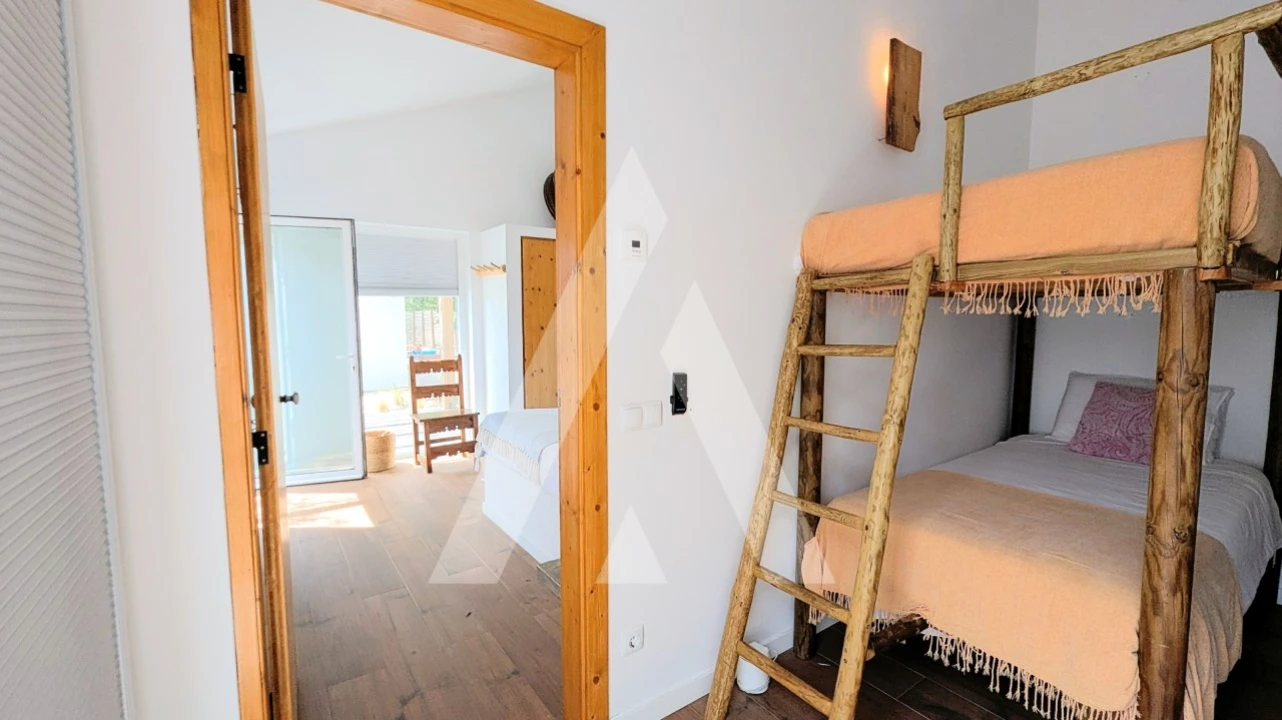 Moradia T5 para Venda em Santa Maria do Castelo e Santiago e Santa Susana Foto 23