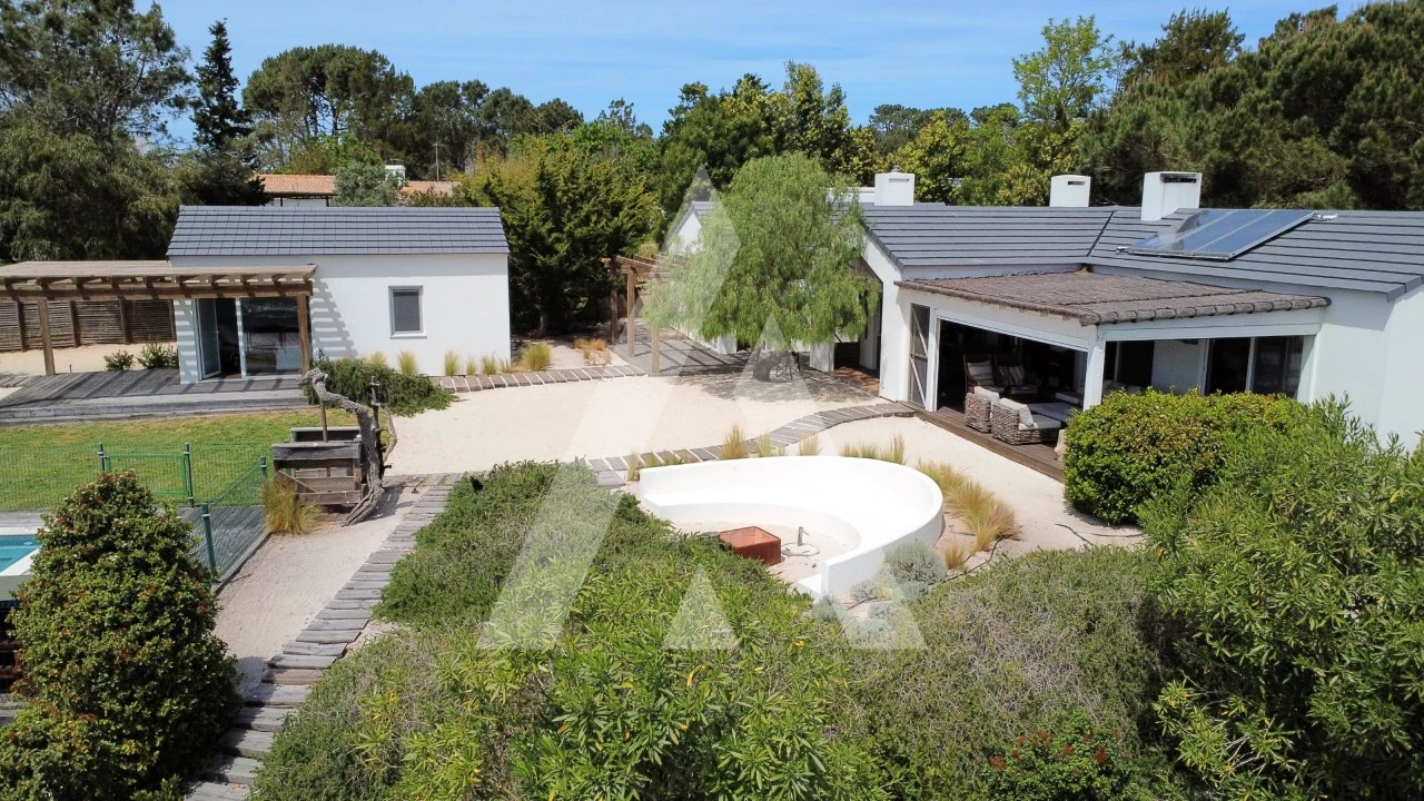 Moradia T5 para Venda em Santa Maria do Castelo e Santiago e Santa Susana Foto 32