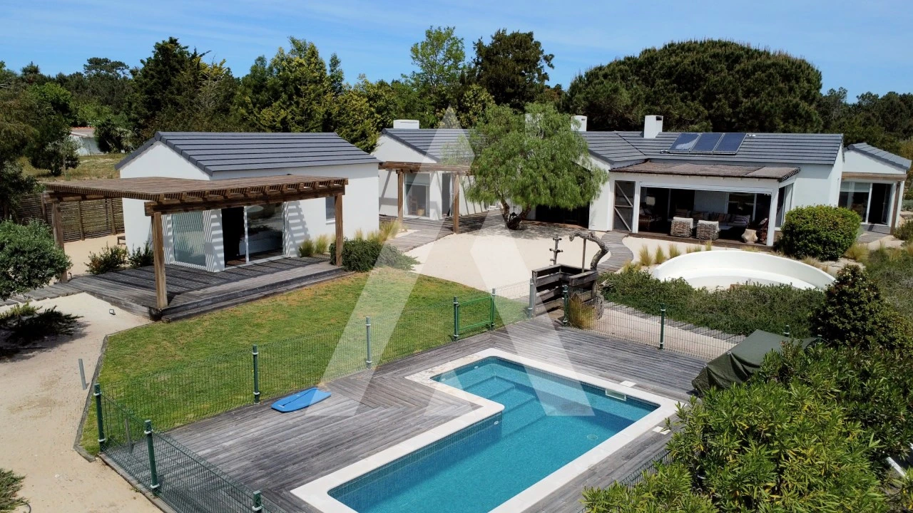 Moradia T5 para Venda em Santa Maria do Castelo e Santiago e Santa Susana Foto 33