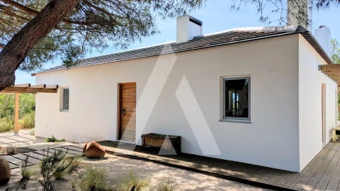 Moradia T5 para Venda em Santa Maria do Castelo e Santiago e Santa Susana