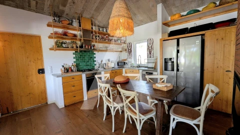 Moradia T5 para Venda em Santa Maria do Castelo e Santiago e Santa Susana