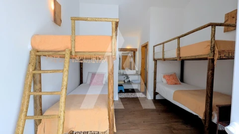 Moradia T5 para Venda em Santa Maria do Castelo e Santiago e Santa Susana