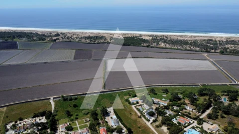 Moradia T5 para Venda em Santa Maria do Castelo e Santiago e Santa Susana