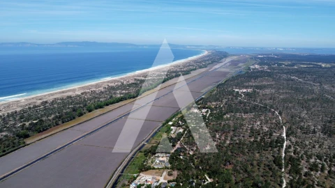 Moradia T5 para Venda em Santa Maria do Castelo e Santiago e Santa Susana